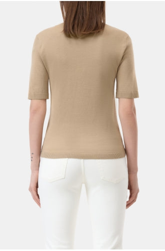 Closed Crewneck top