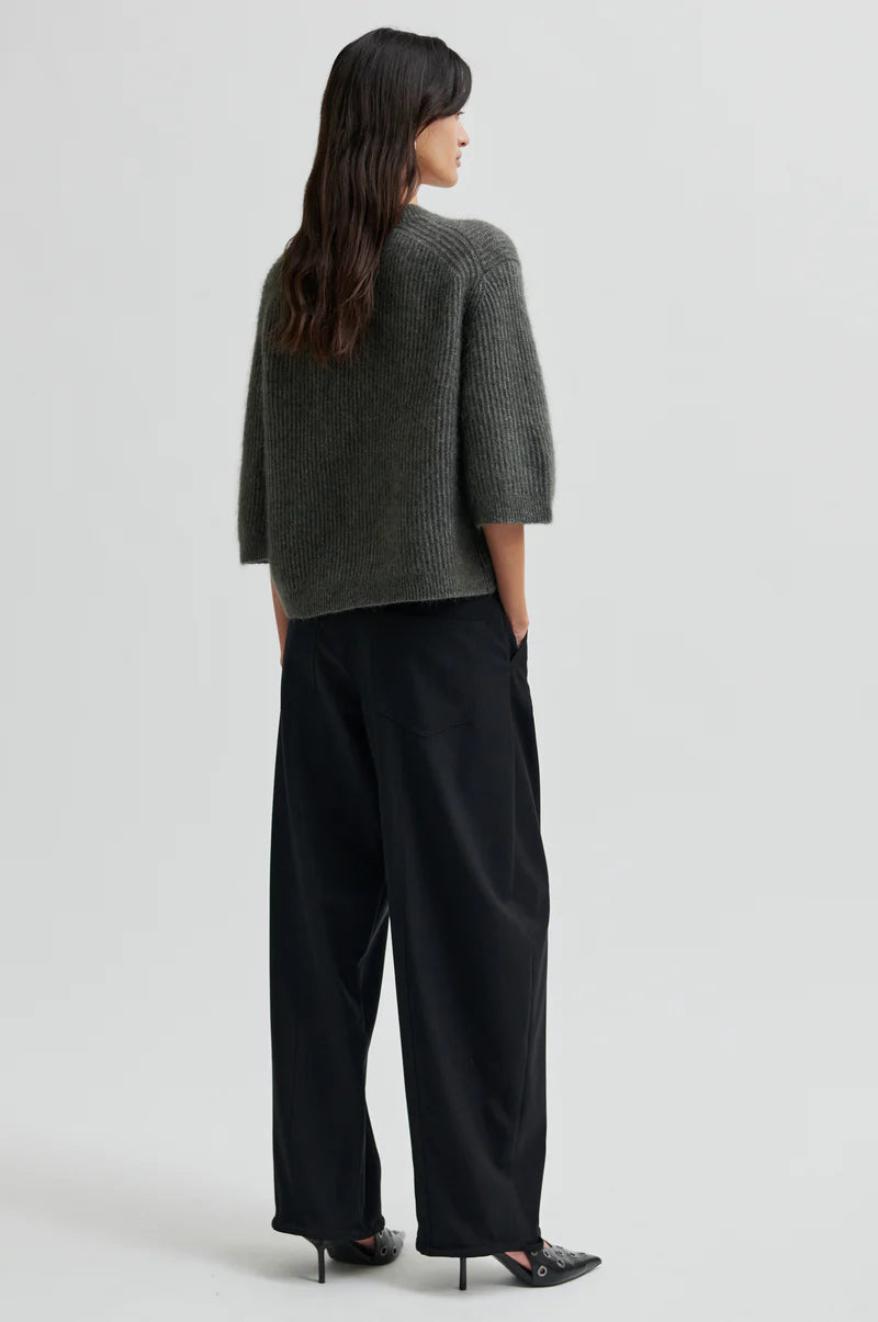 Second Female Andrea knit vestje