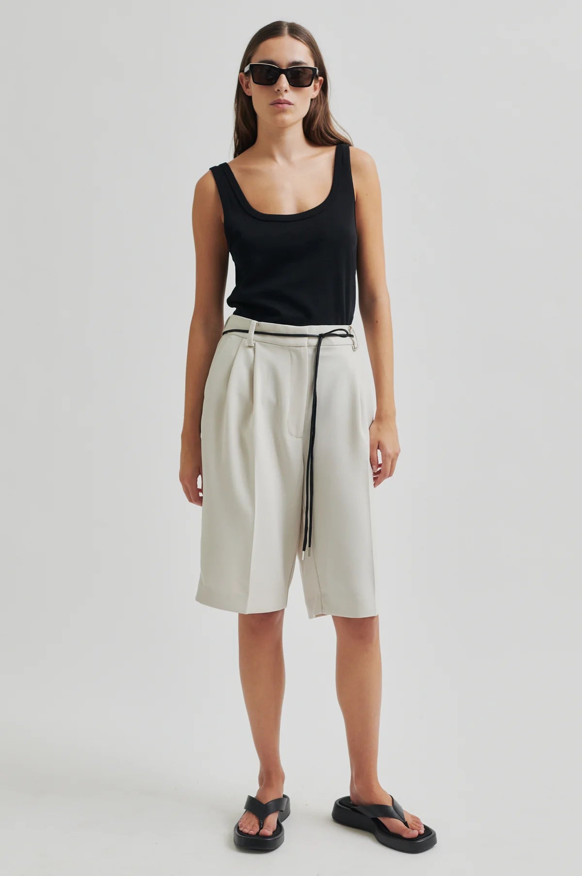 Second Female Fique String short