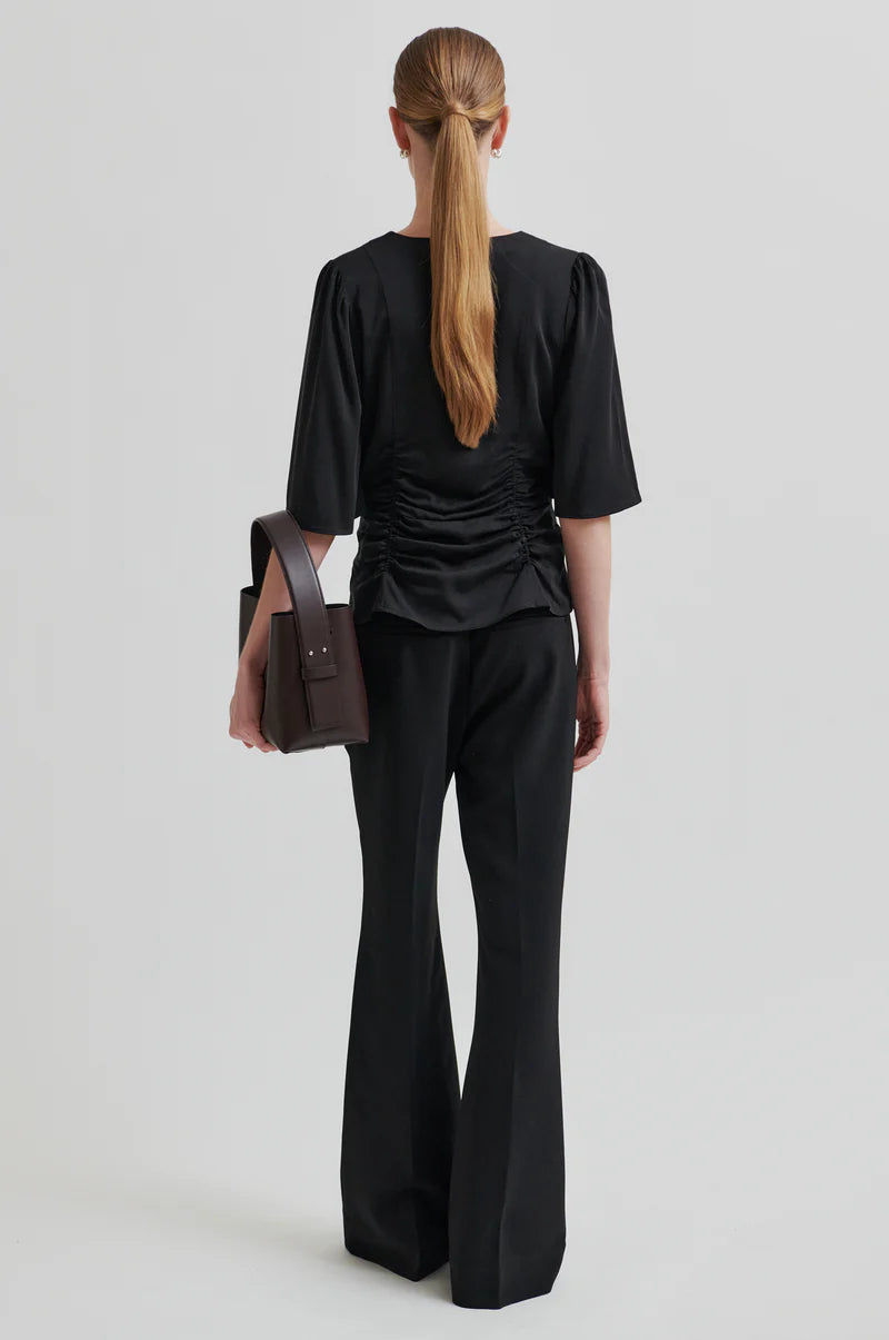 Second Female Winnie blouse