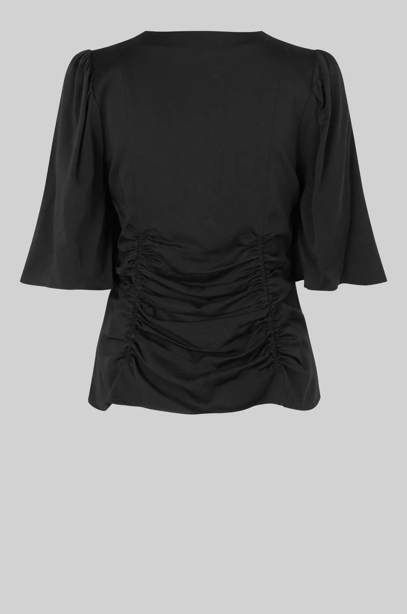 Second Female Winnie blouse