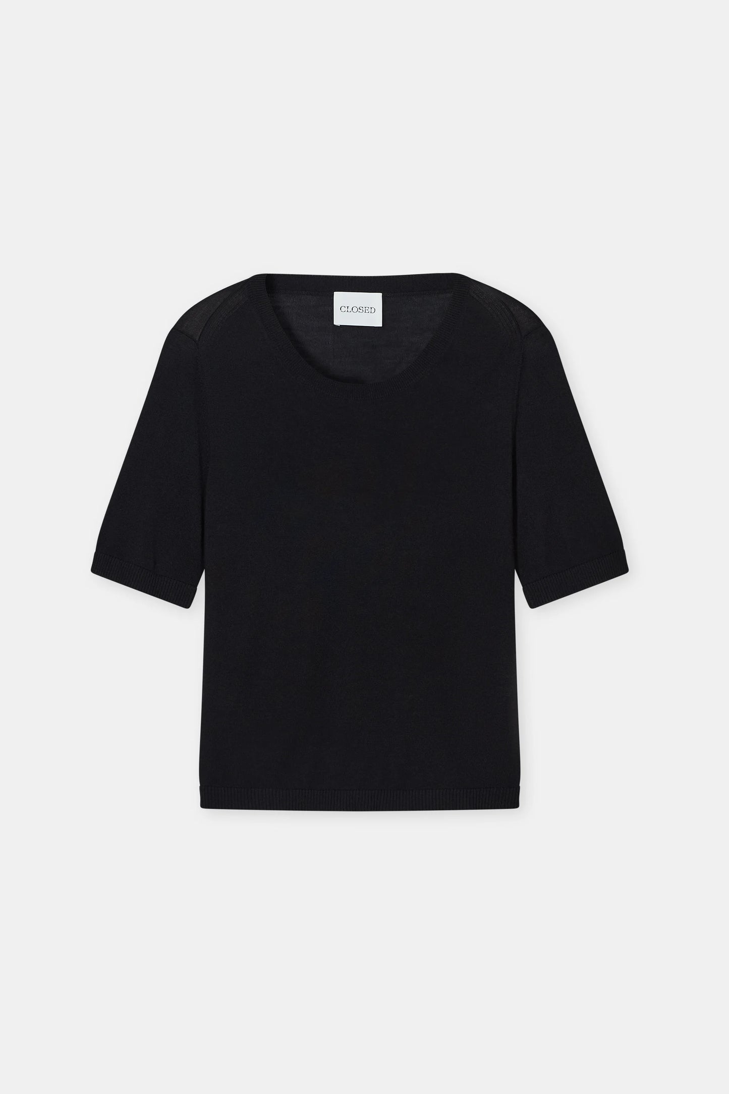 Closed Crewneck top