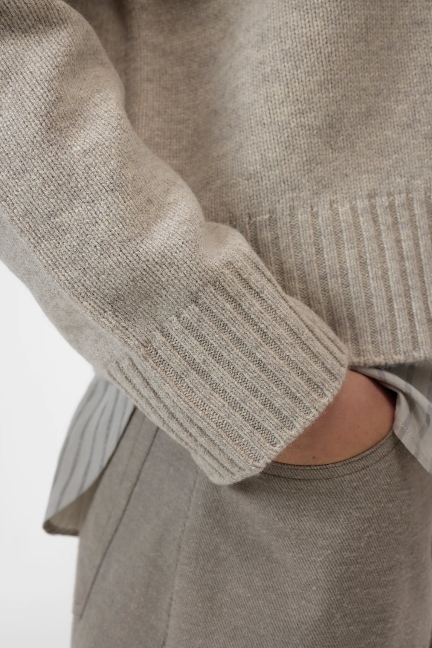 Closed vest