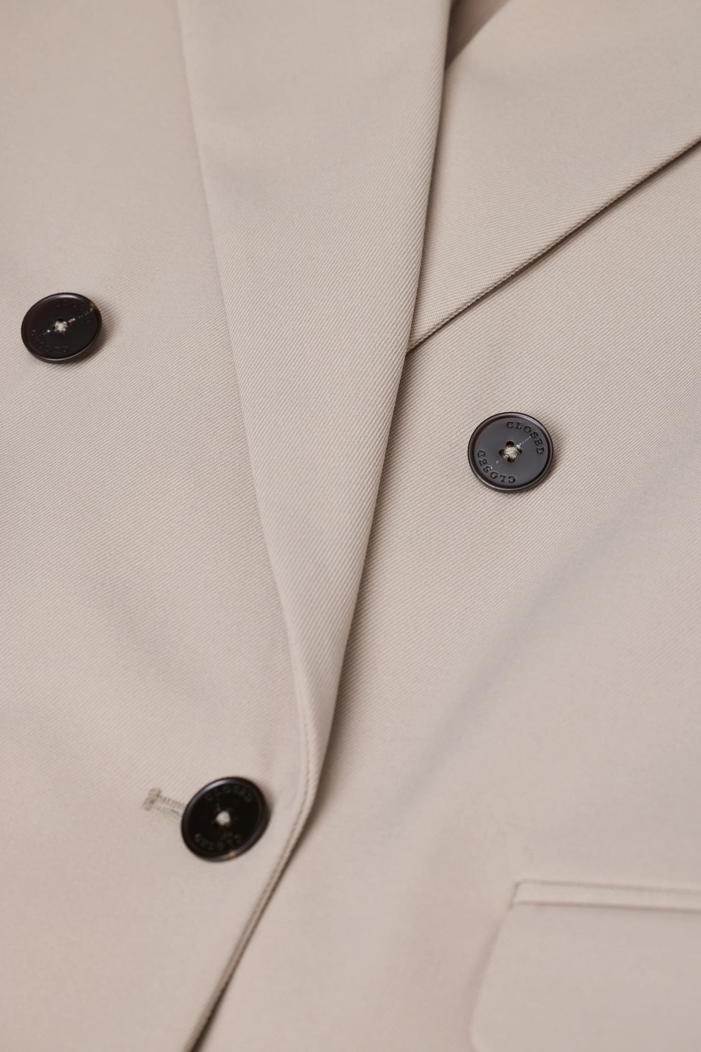 Closed double breasted blazer