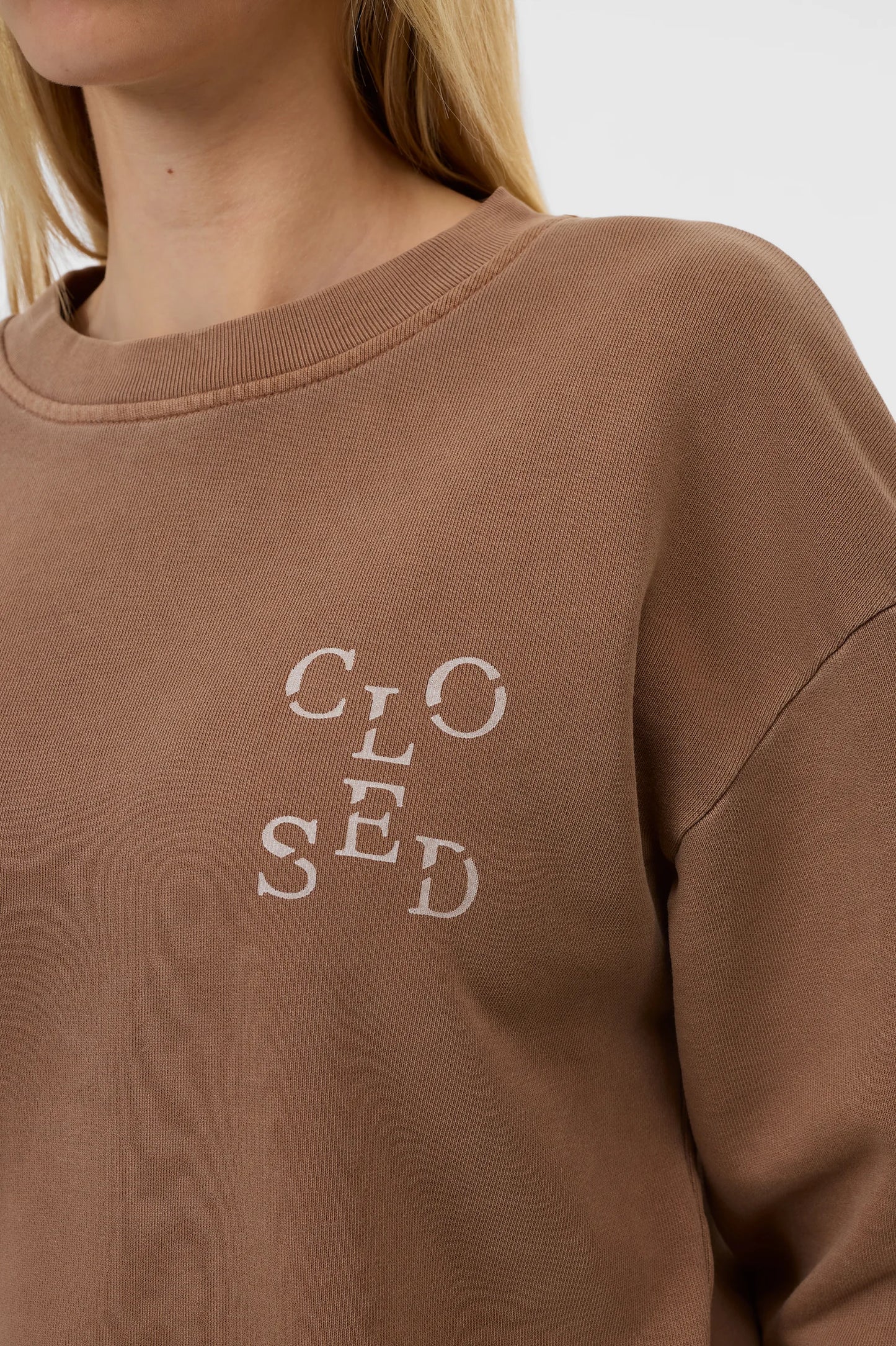 Closed printed sweater