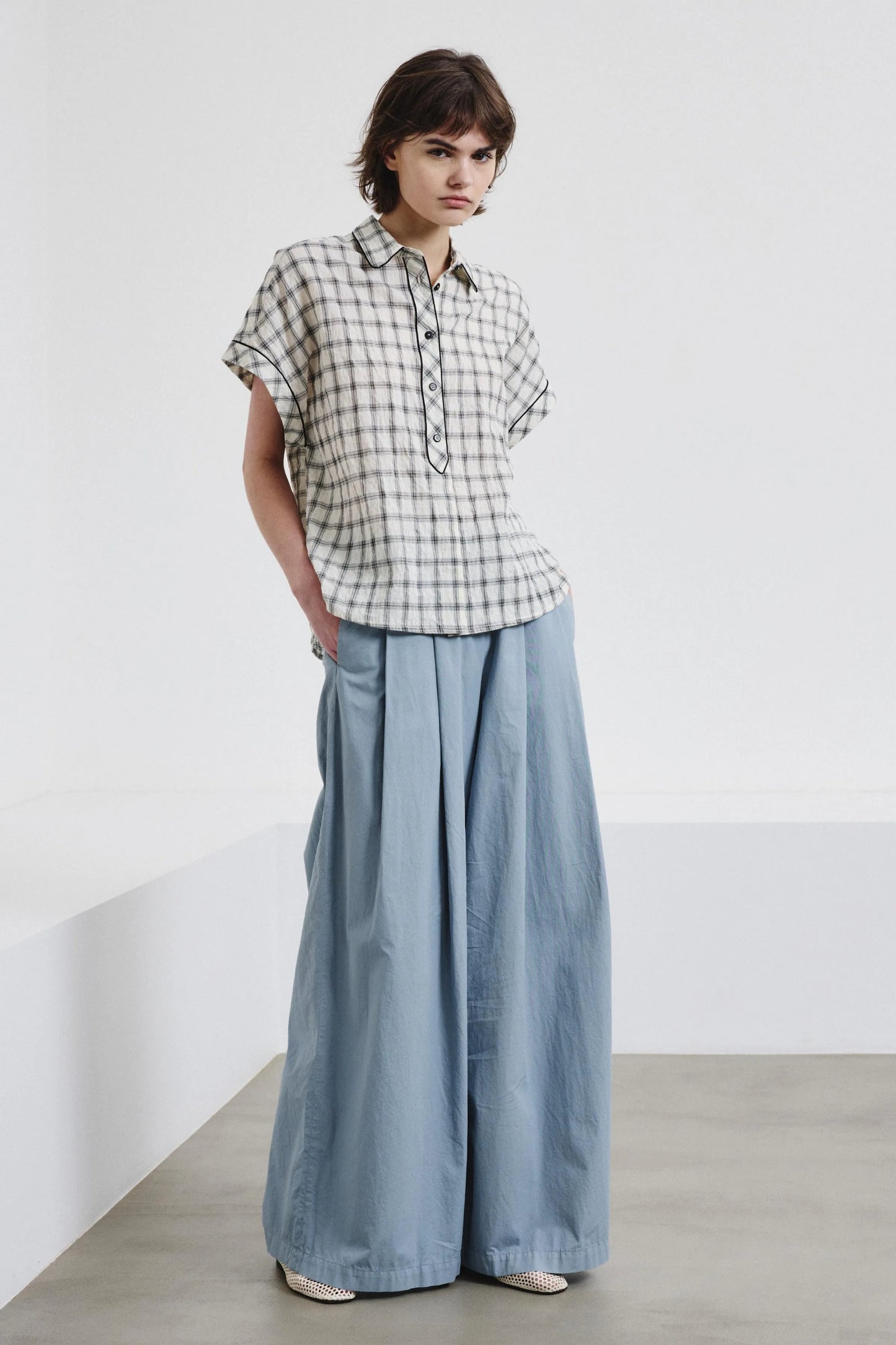 Pomandere pantalon met dubbele bandplooi