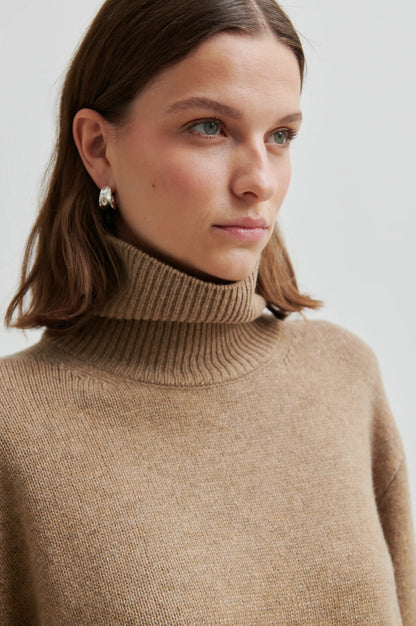 Second Female Alpha Knit trui