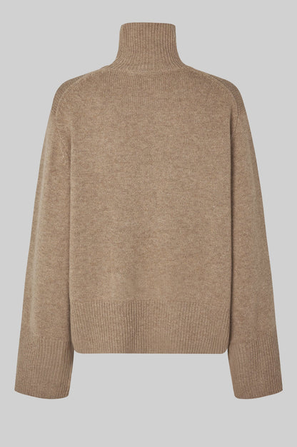 Second Female Alpha Knit trui