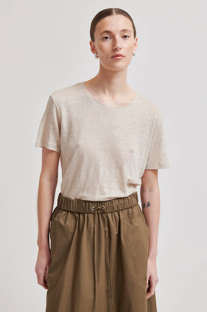Second Female Peony O-neck tee