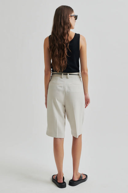 Second Female Fique String short
