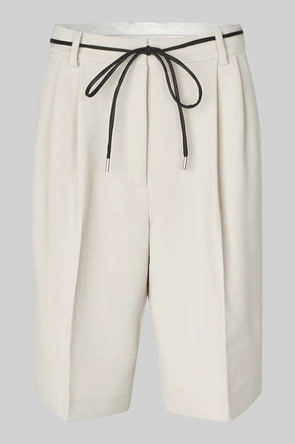 Second Female Fique String short