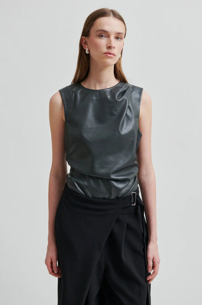 Second Female Seerie top