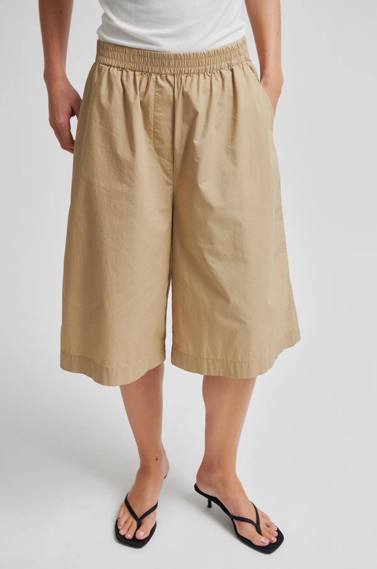 Second Female Rhye shorts