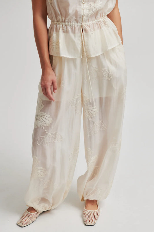 Second Female Vira broek