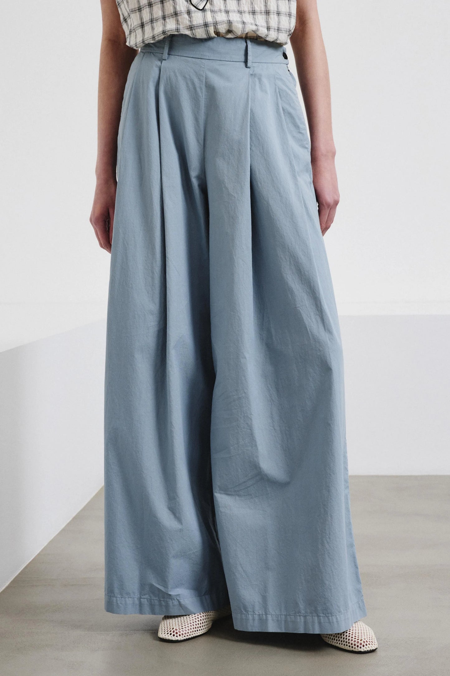 Pomandere pantalon met dubbele bandplooi