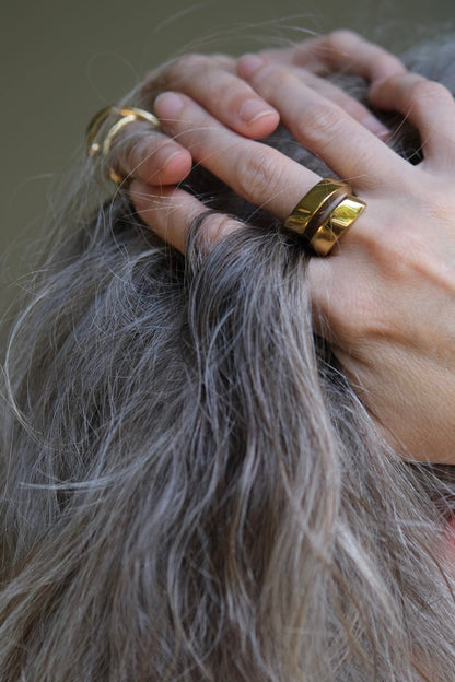 Bandhu Clasp ring