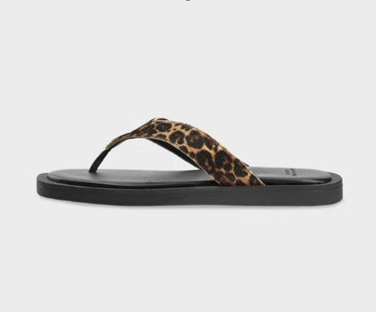 Copenhagen Studios Hairy slippers