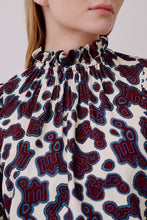 Load image into Gallery viewer, Hofmann Copenhagen Juliette blouse
