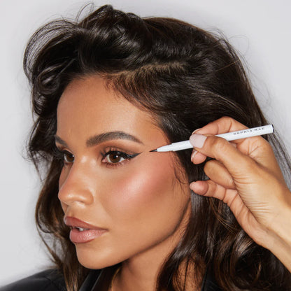 SOPHIA MAE Liquid eyeliner pitch black