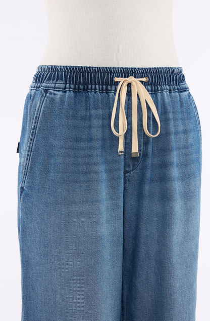 7 For All Mankind Pull On jeans