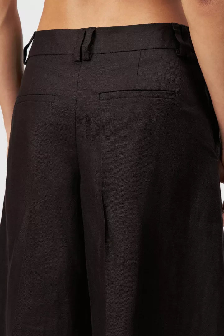 Drykorn Govern shorts