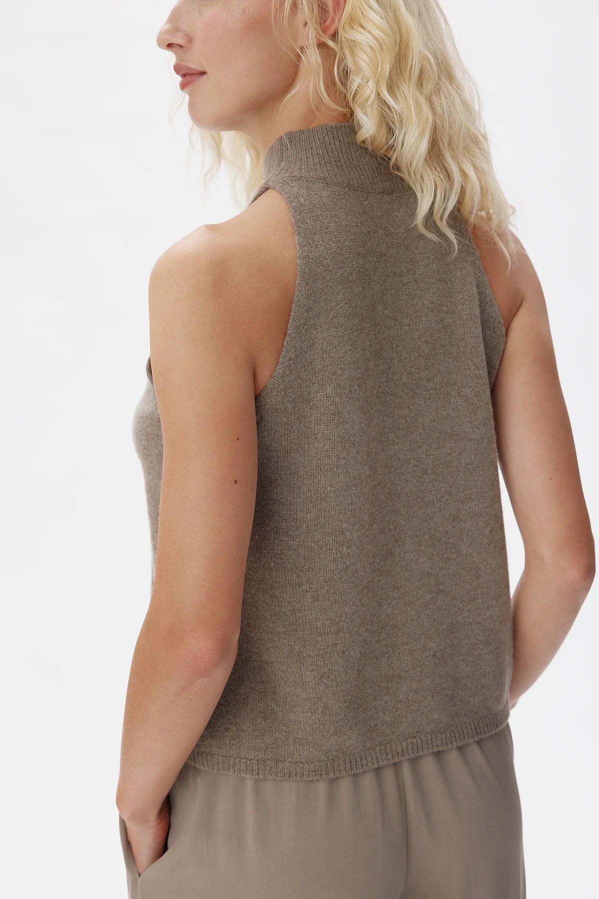 Six Ames Nora top