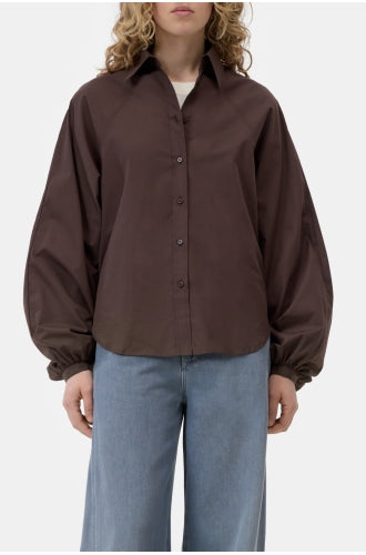 Closed Raglan blouse